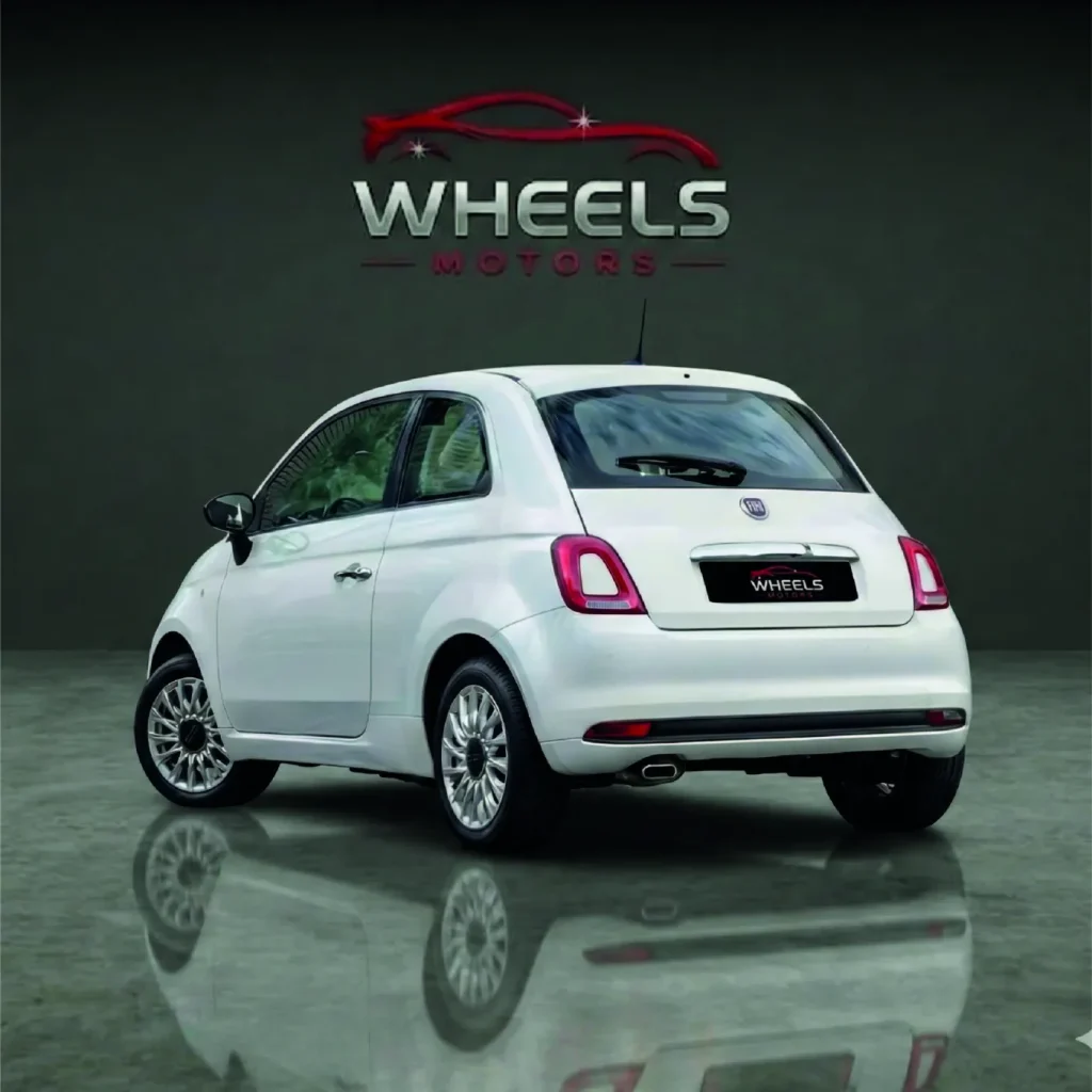 FIAT 500 بيضاء — منظر 2