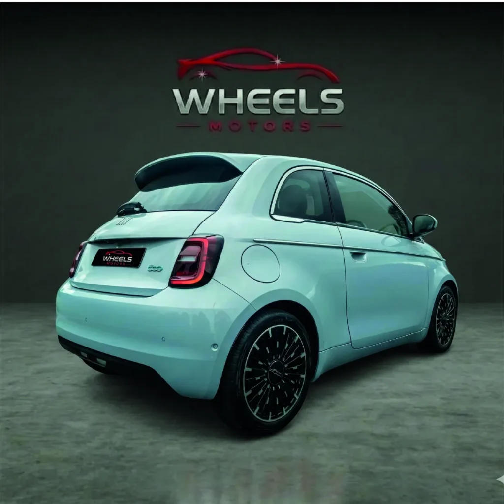 FIAT 500 زرقاء — منظر 2
