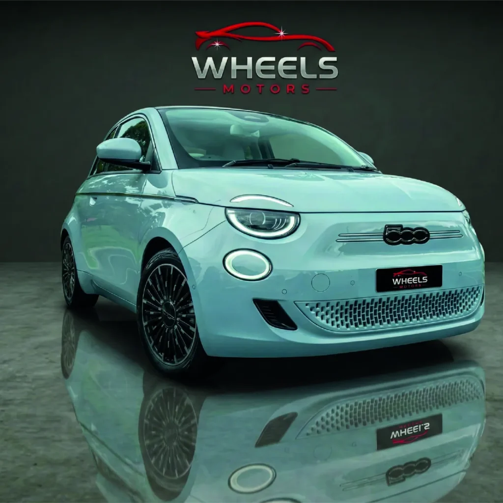 FIAT 500 زرقاء — منظر 4