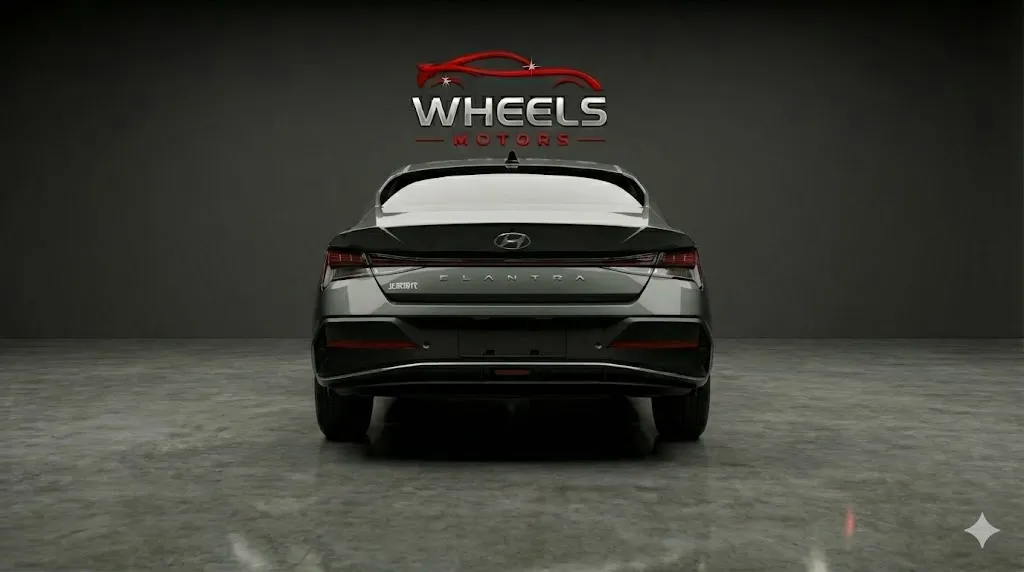 Hyundai Elantra 2026 — vue 4